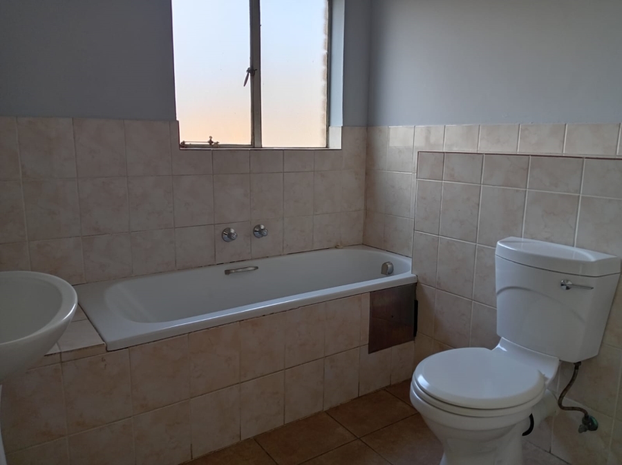 2 Bedroom Property for Sale in Birchleigh Gauteng
