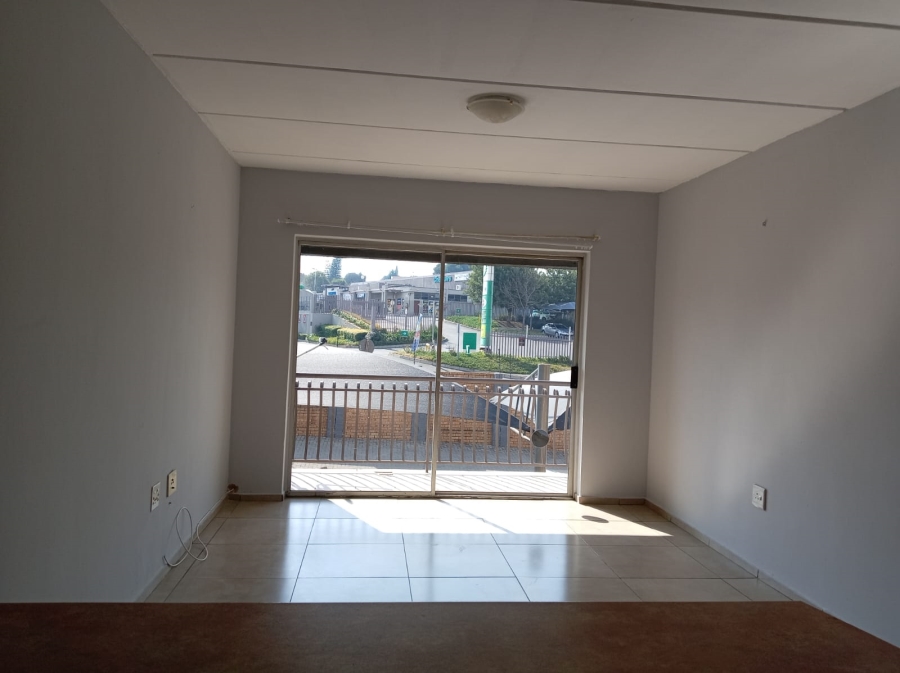 2 Bedroom Property for Sale in Birchleigh Gauteng