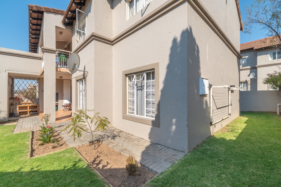 2 Bedroom Property for Sale in North Riding Gauteng