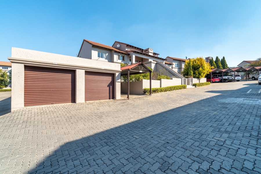 2 Bedroom Property for Sale in North Riding Gauteng