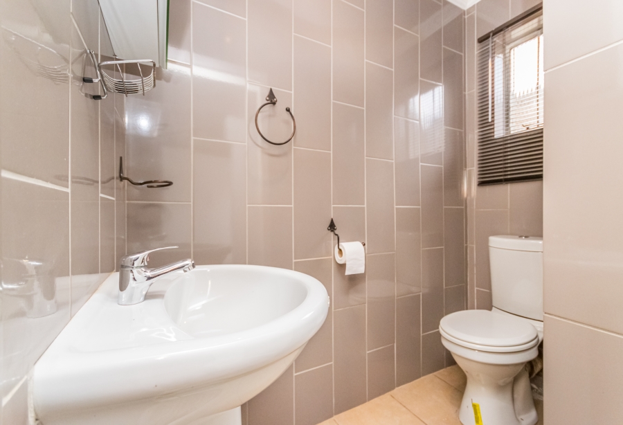5 Bedroom Property for Sale in Krugersdorp West Gauteng