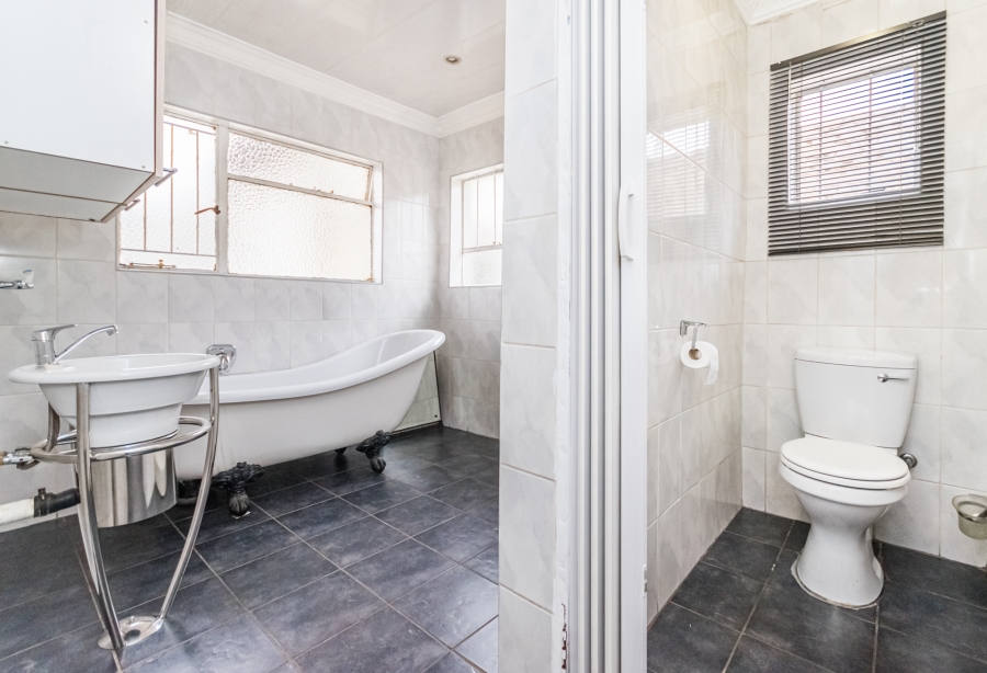 5 Bedroom Property for Sale in Krugersdorp West Gauteng