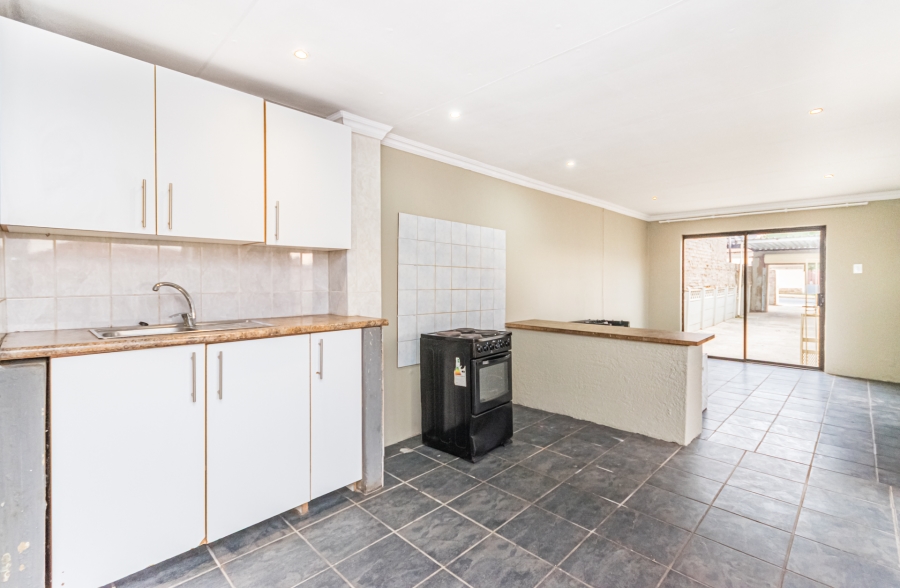 5 Bedroom Property for Sale in Krugersdorp West Gauteng