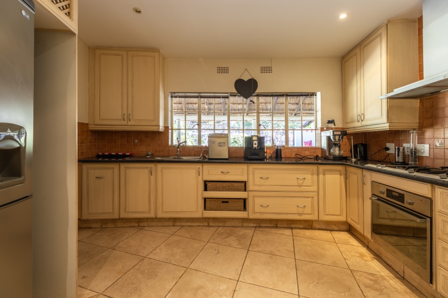5 Bedroom Property for Sale in Bryanston Gauteng