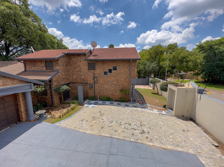 8 Bedroom Property for Sale in Newlands Gauteng