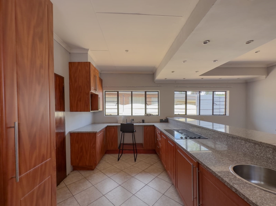 8 Bedroom Property for Sale in Newlands Gauteng