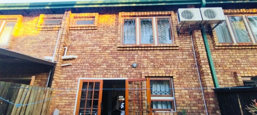 3 Bedroom Property for Sale in Rietfontein Gauteng
