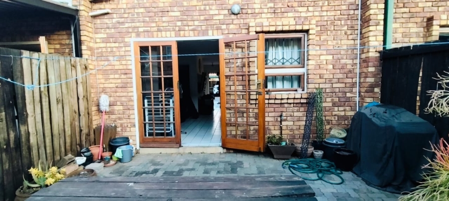 3 Bedroom Property for Sale in Rietfontein Gauteng