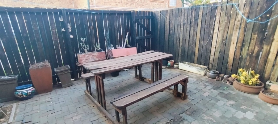 3 Bedroom Property for Sale in Rietfontein Gauteng