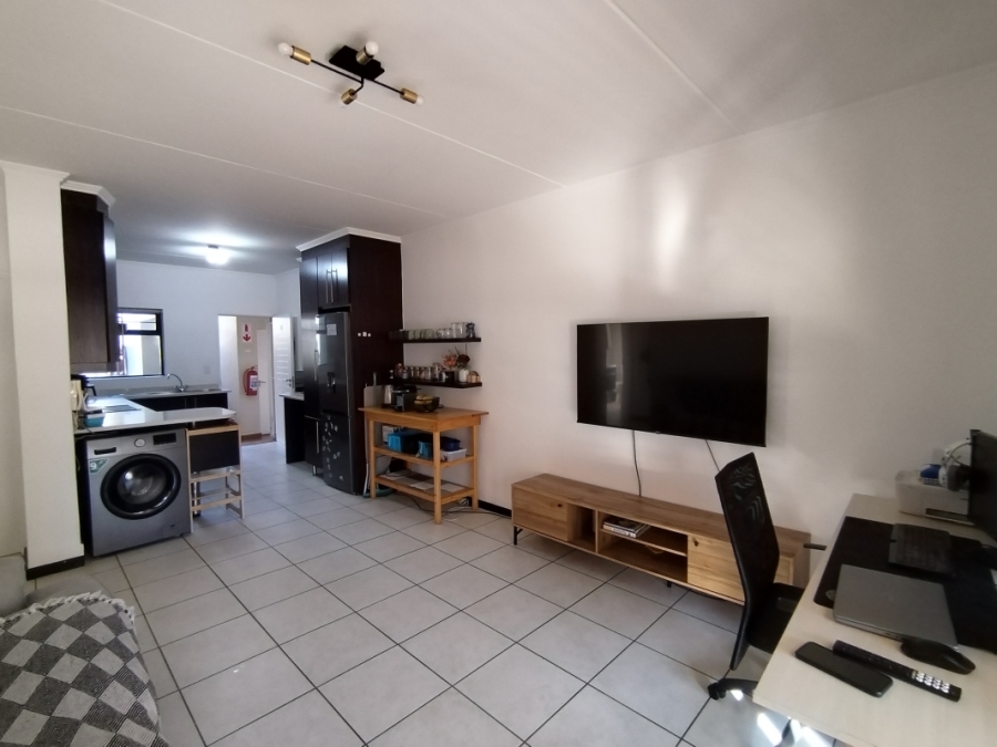2 Bedroom Property for Sale in Greenstone Hill Gauteng