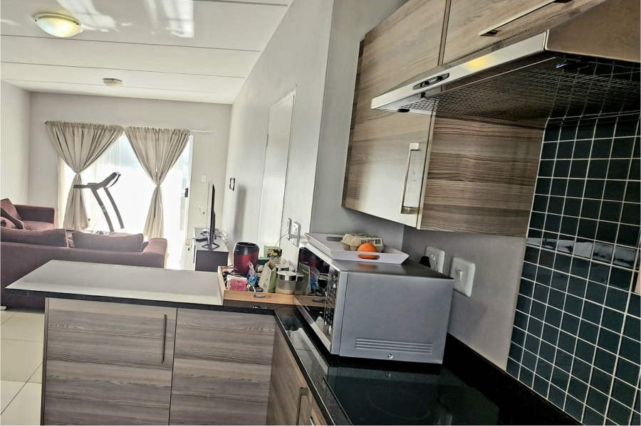 To Let 2 Bedroom Property for Rent in Blue Hills Gauteng