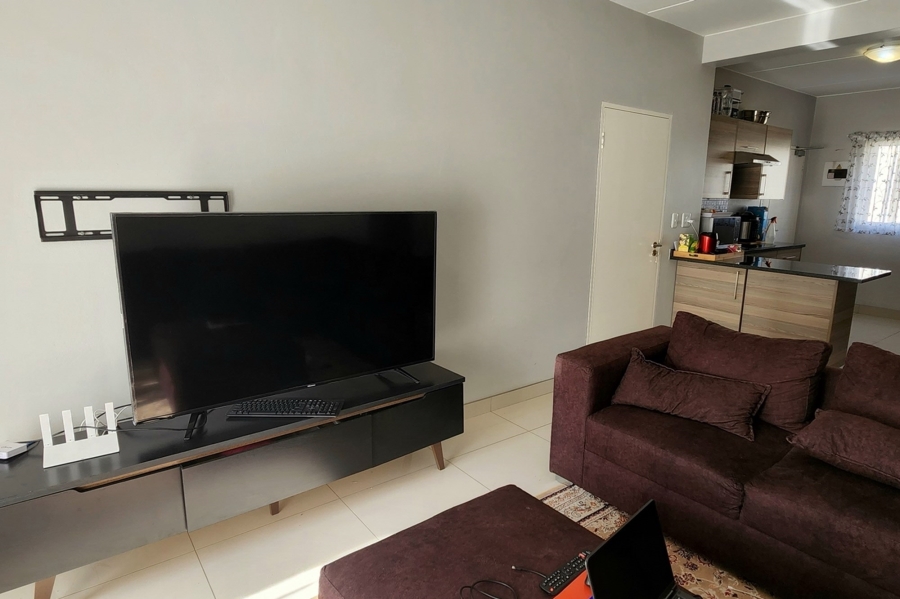 To Let 2 Bedroom Property for Rent in Blue Hills Gauteng