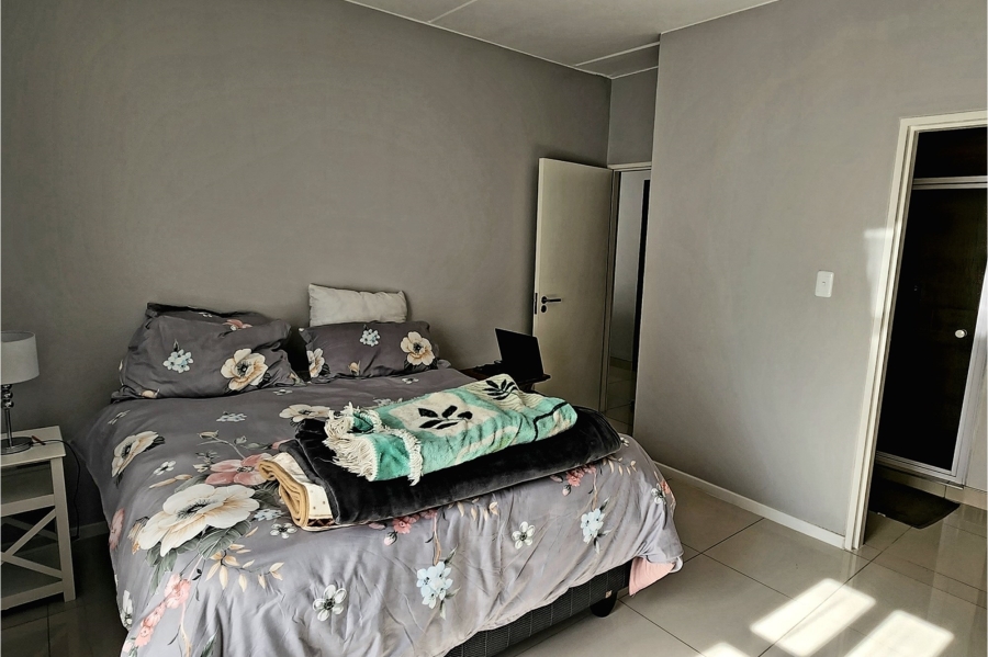 To Let 2 Bedroom Property for Rent in Blue Hills Gauteng