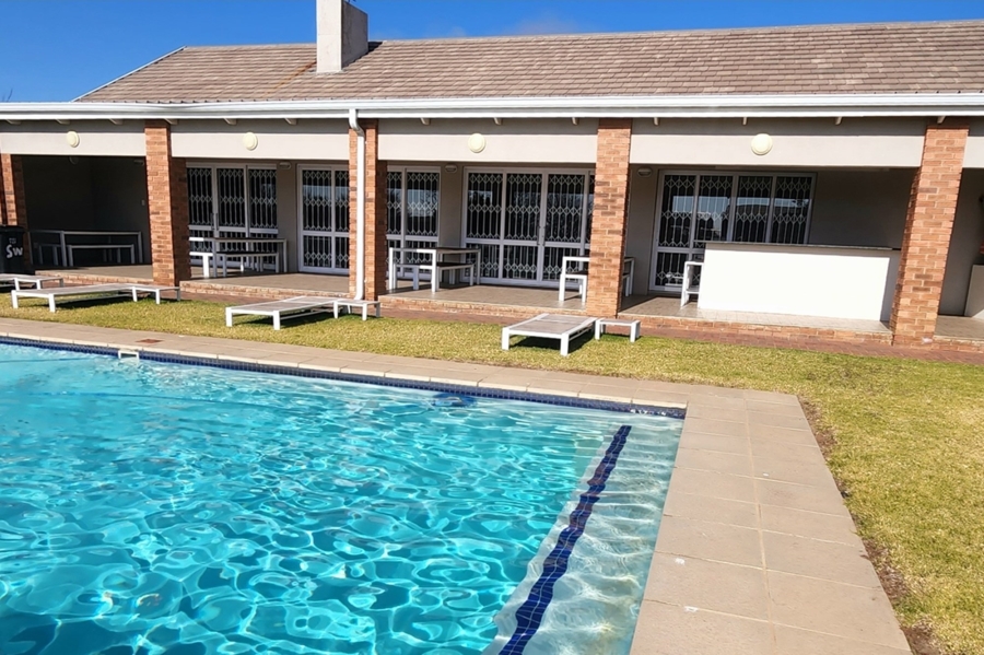 To Let 2 Bedroom Property for Rent in Blue Hills Gauteng