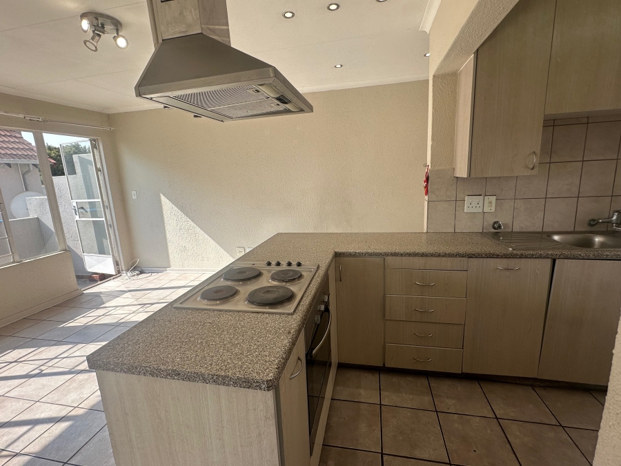 2 Bedroom Property for Sale in Clarens Park Gauteng