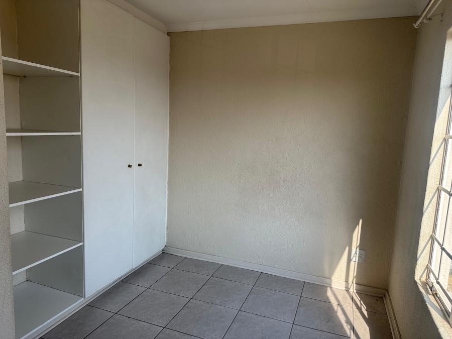 2 Bedroom Property for Sale in Clarens Park Gauteng