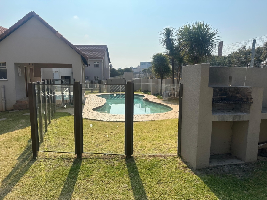 2 Bedroom Property for Sale in Clarens Park Gauteng