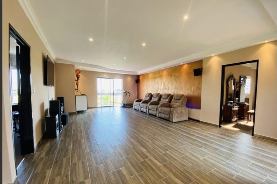 4 Bedroom Property for Sale in Helderwyk Gauteng