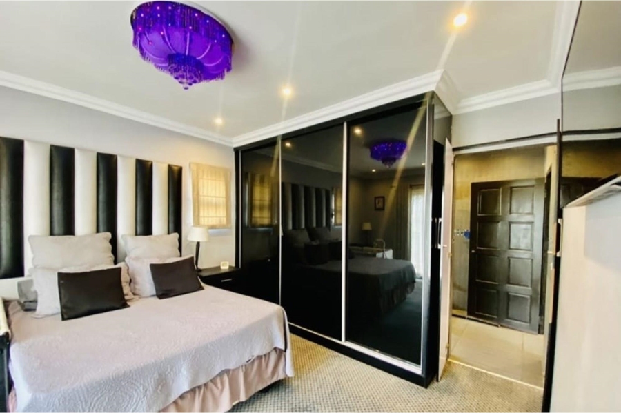 4 Bedroom Property for Sale in Helderwyk Gauteng