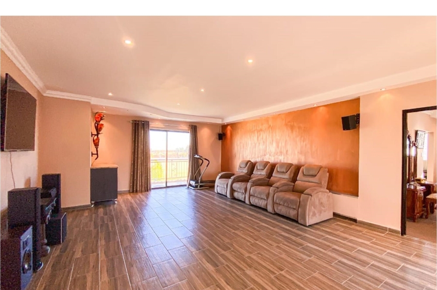 4 Bedroom Property for Sale in Helderwyk Gauteng