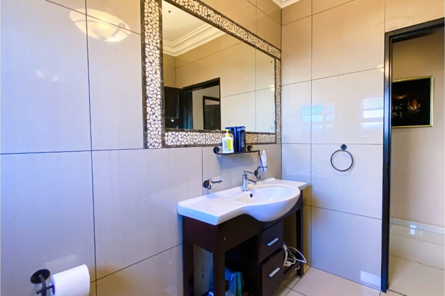 4 Bedroom Property for Sale in Helderwyk Gauteng