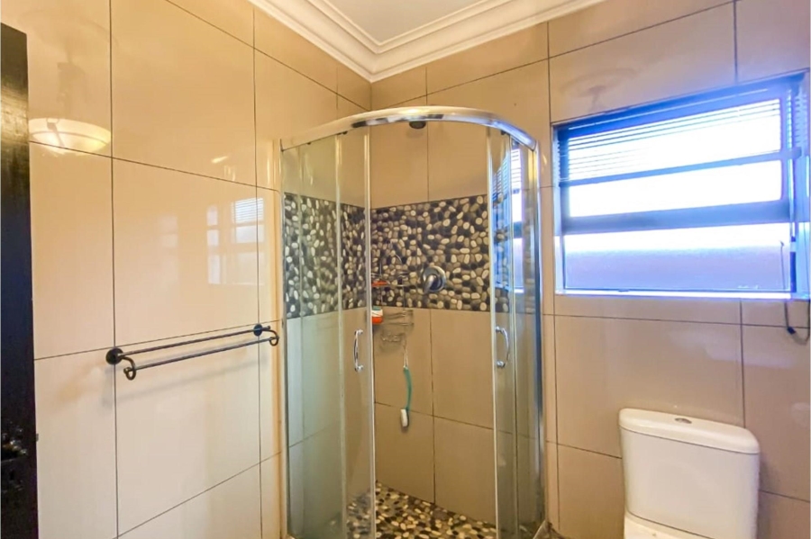 4 Bedroom Property for Sale in Helderwyk Gauteng