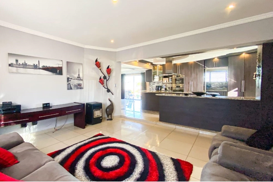 4 Bedroom Property for Sale in Helderwyk Gauteng