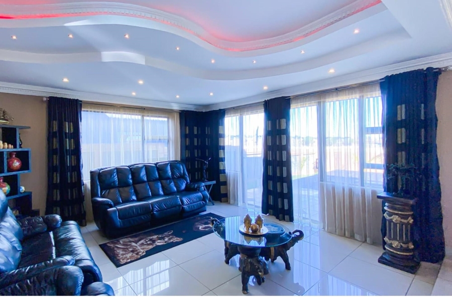 4 Bedroom Property for Sale in Helderwyk Gauteng