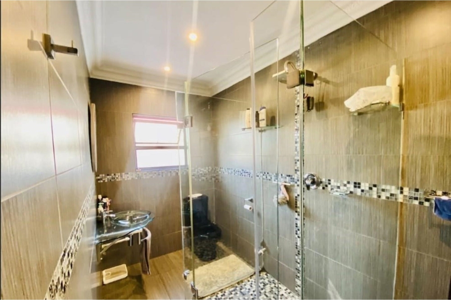 4 Bedroom Property for Sale in Helderwyk Gauteng