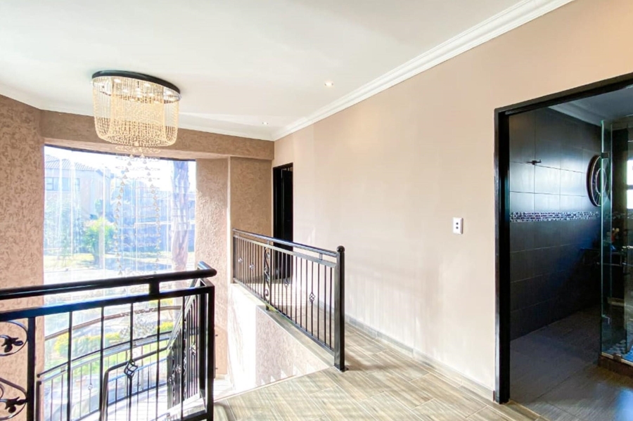 4 Bedroom Property for Sale in Helderwyk Gauteng