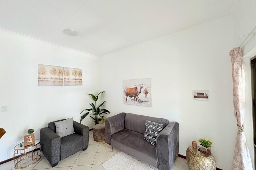 2 Bedroom Property for Sale in Goedeburg Gauteng