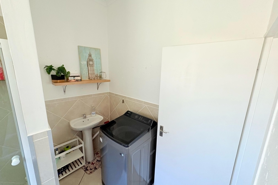 2 Bedroom Property for Sale in Goedeburg Gauteng
