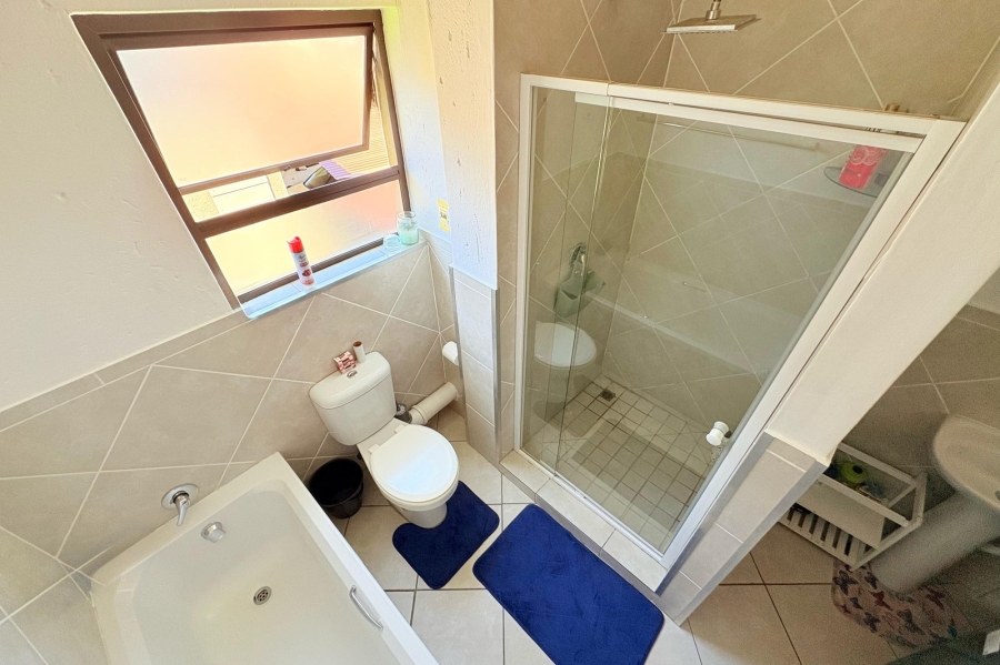 2 Bedroom Property for Sale in Goedeburg Gauteng