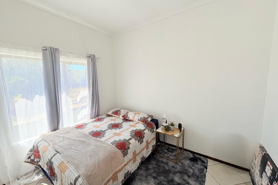 2 Bedroom Property for Sale in Goedeburg Gauteng