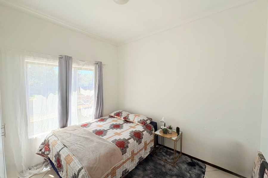 2 Bedroom Property for Sale in Goedeburg Gauteng