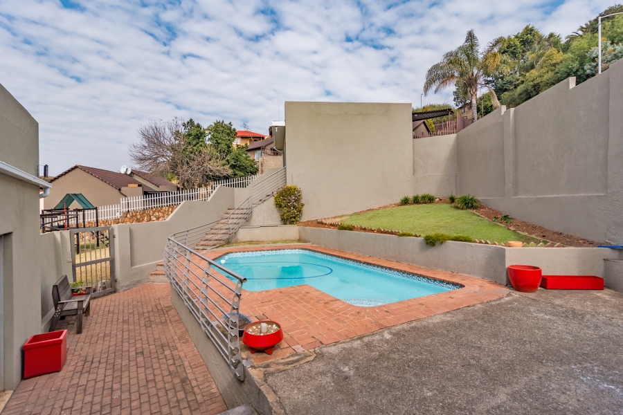 3 Bedroom Property for Sale in Rant En Dal Gauteng
