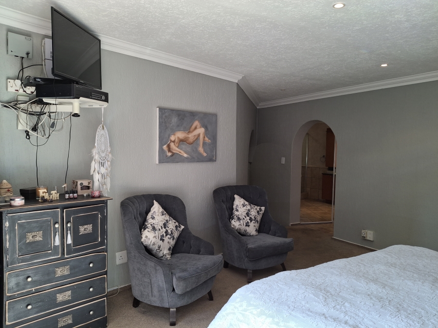 7 Bedroom Property for Sale in Meyersdal Gauteng