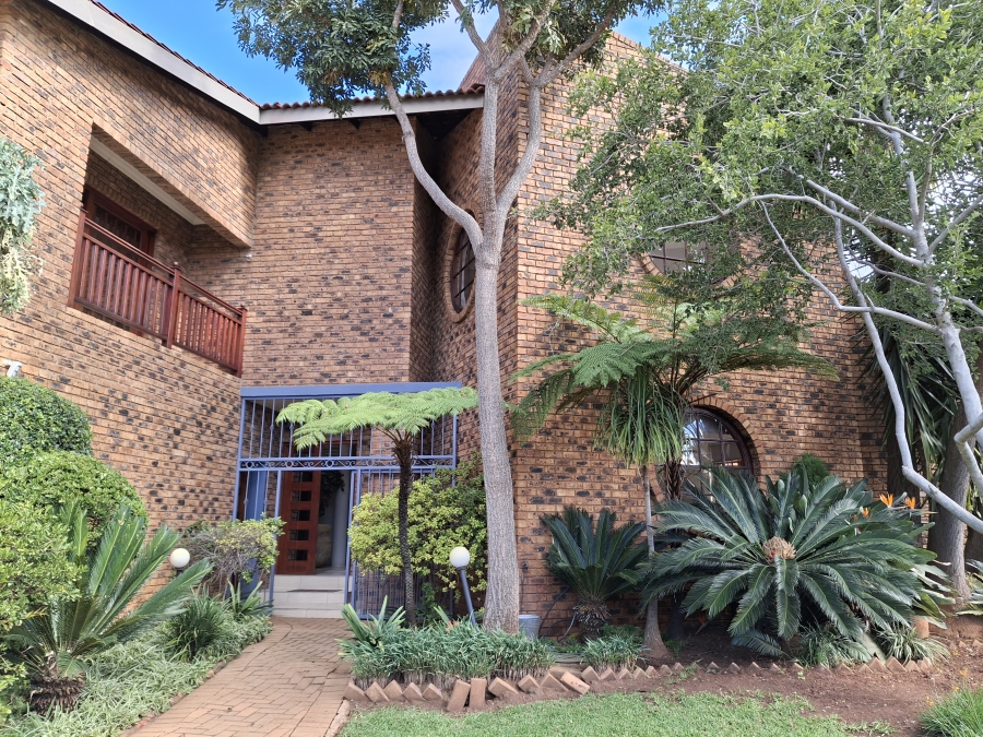 7 Bedroom Property for Sale in Meyersdal Gauteng