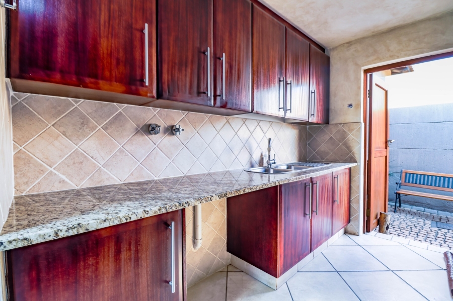 3 Bedroom Property for Sale in Eldo Glen Gauteng