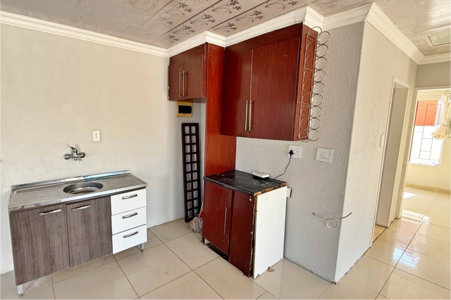 2 Bedroom Property for Sale in Soshanguve VV Gauteng