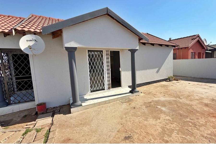 2 Bedroom Property for Sale in Soshanguve VV Gauteng