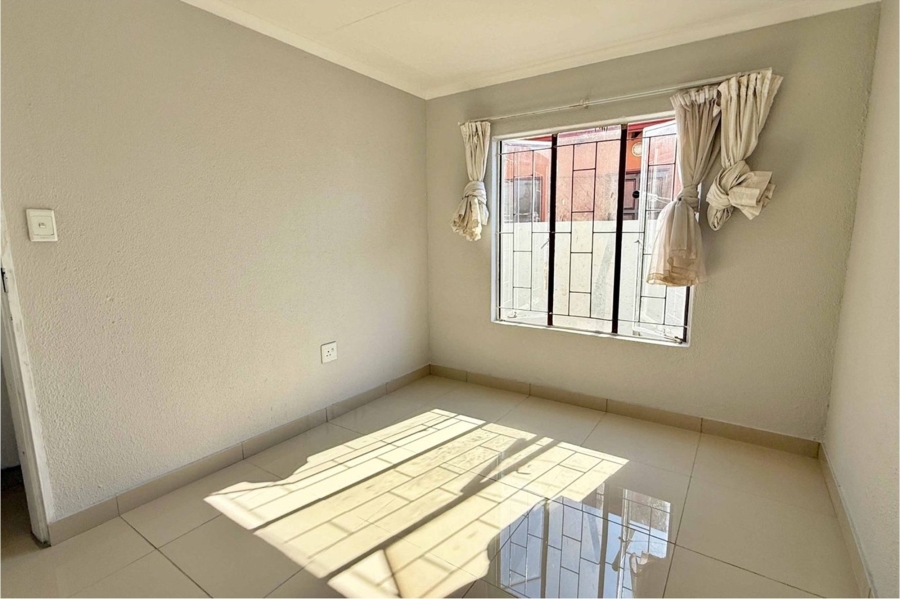 2 Bedroom Property for Sale in Soshanguve VV Gauteng