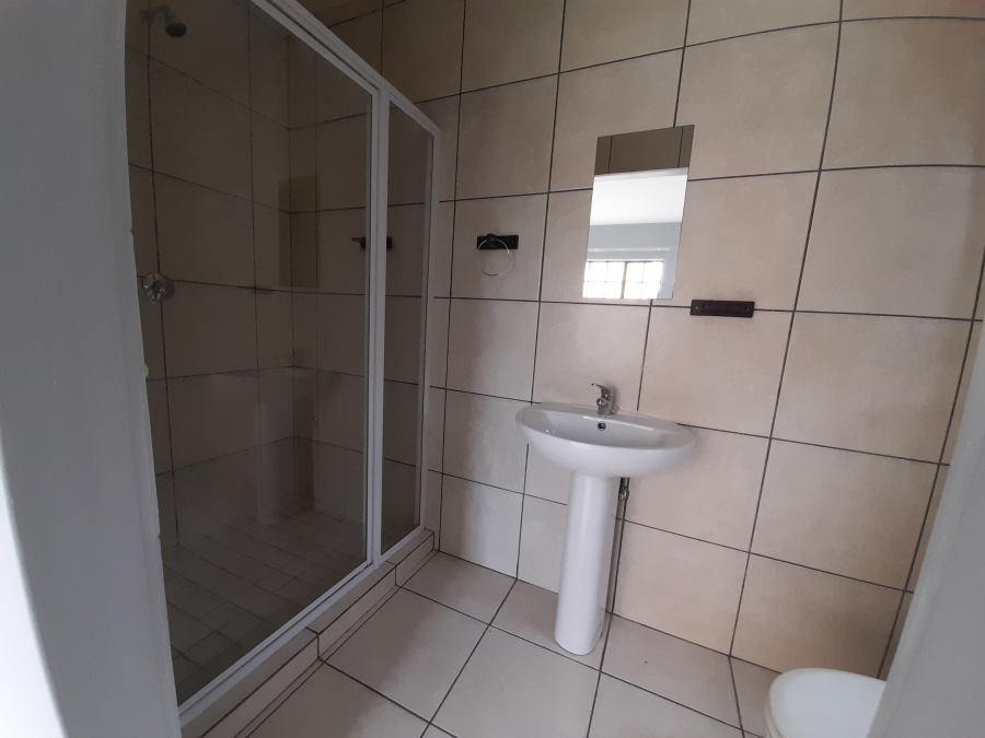 2 Bedroom Property for Sale in Vanderbijlpark SW 5 Gauteng