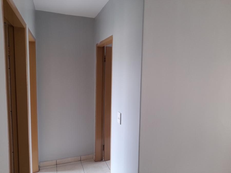 2 Bedroom Property for Sale in Vanderbijlpark SW 5 Gauteng