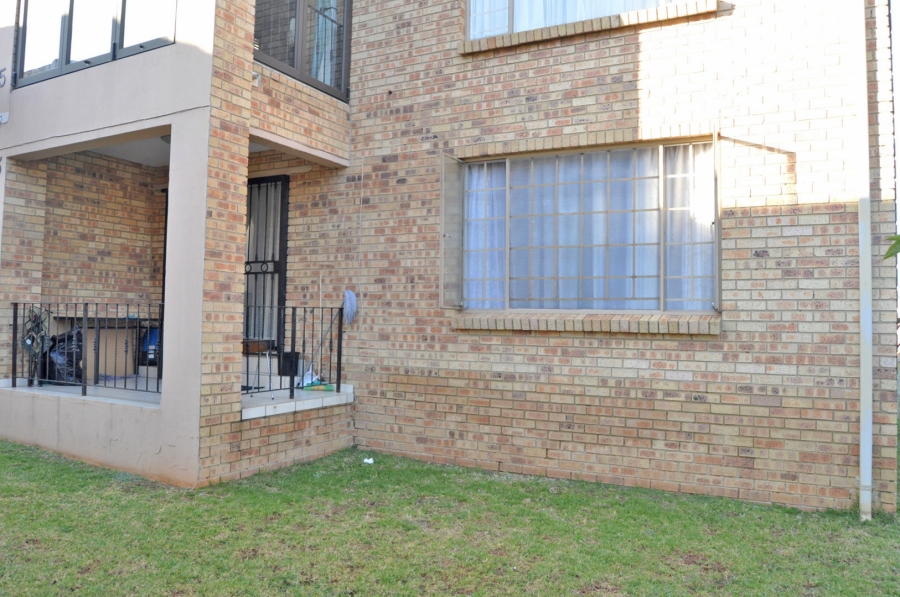 2 Bedroom Property for Sale in Vanderbijlpark SW 5 Gauteng