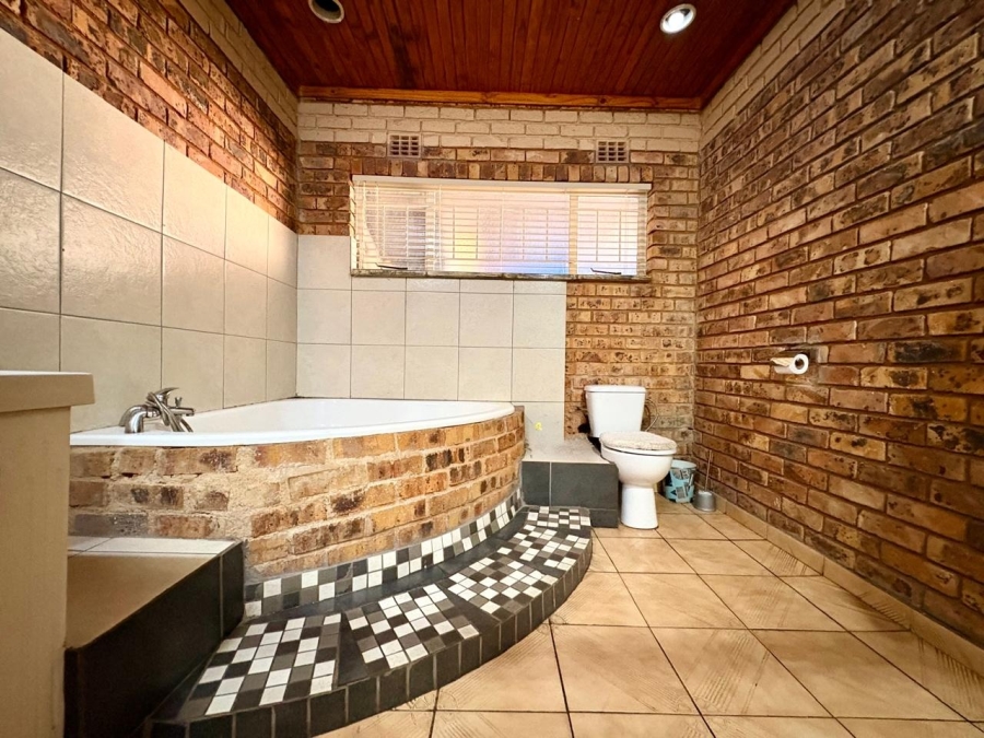 3 Bedroom Property for Sale in Brakpan Central Gauteng