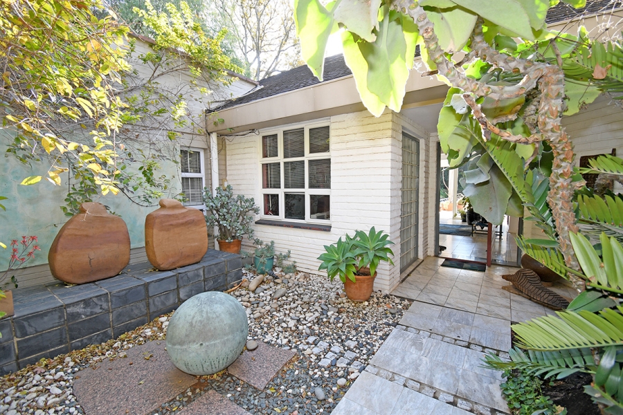 4 Bedroom Property for Sale in Atholl Gauteng