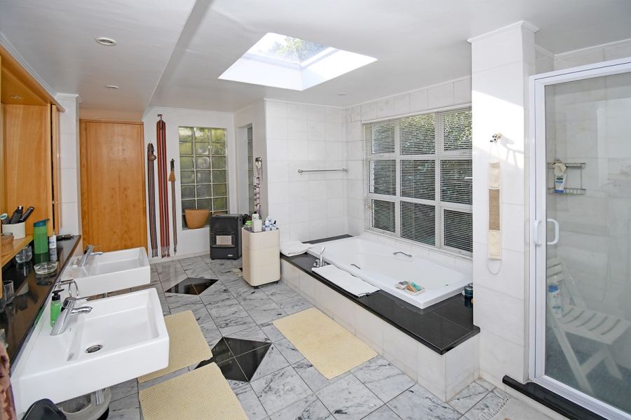 4 Bedroom Property for Sale in Atholl Gauteng