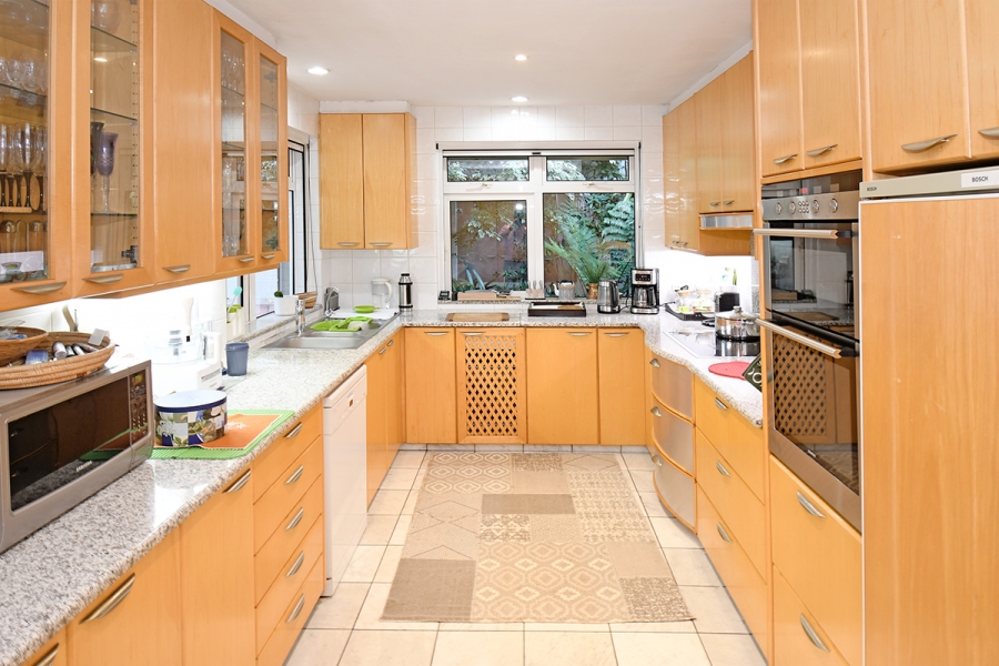 4 Bedroom Property for Sale in Atholl Gauteng