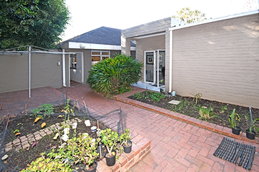 4 Bedroom Property for Sale in Atholl Gauteng